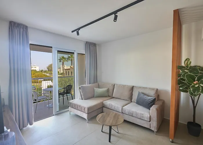 Eva Residences- Kapparis 아파트 *